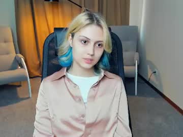 angelinaholly