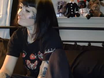 gothbrattyxx