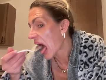 hotmommy cums