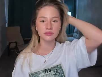mia magnusen
